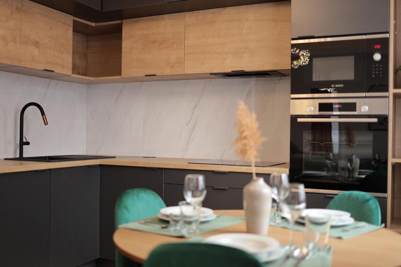 Beautiful And Stylish 2 Bedroom Apartment In The City Center And In The Pedestrian Zone براتسيلافا المظهر الخارجي الصورة